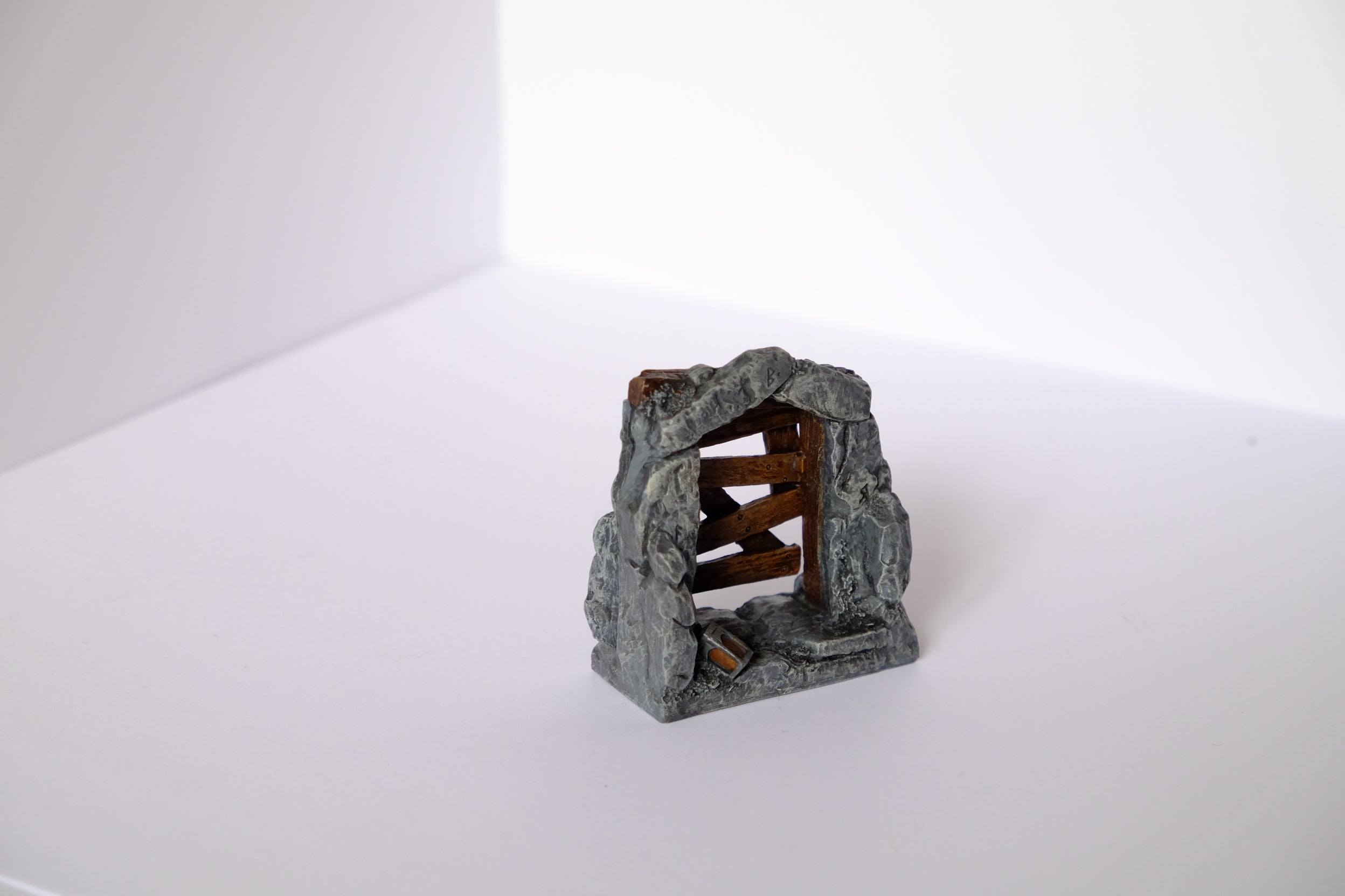 Painted Dungeon/Mine Doorway for D&D | Magic Magpie
